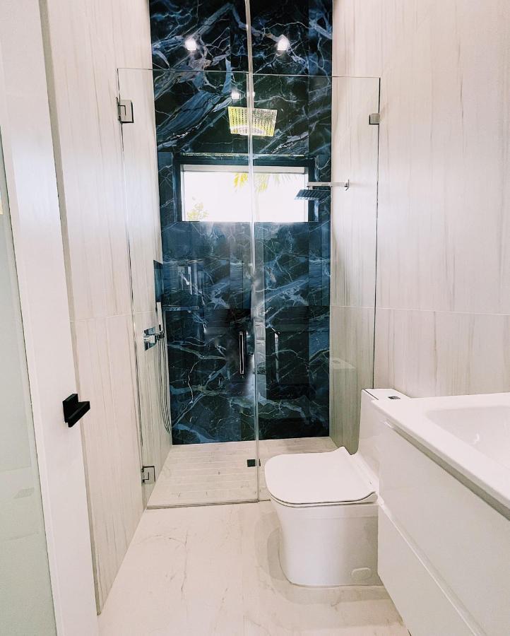 Men Only Clothing Option Guesthouse Near Wilton Manors فورت لودرديل المظهر الخارجي الصورة