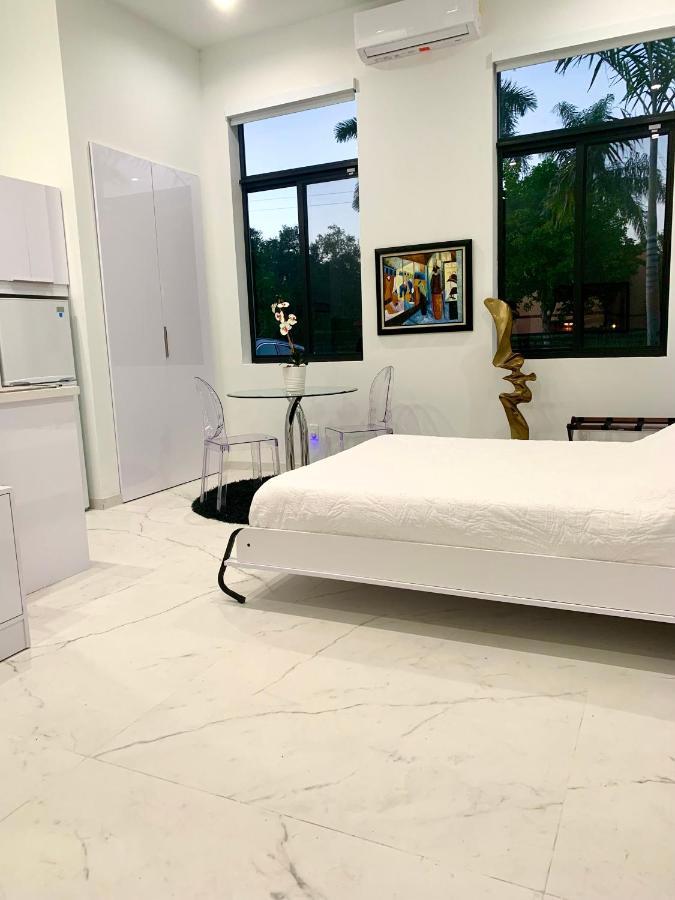 Men Only Clothing Option Guesthouse Near Wilton Manors فورت لودرديل المظهر الخارجي الصورة