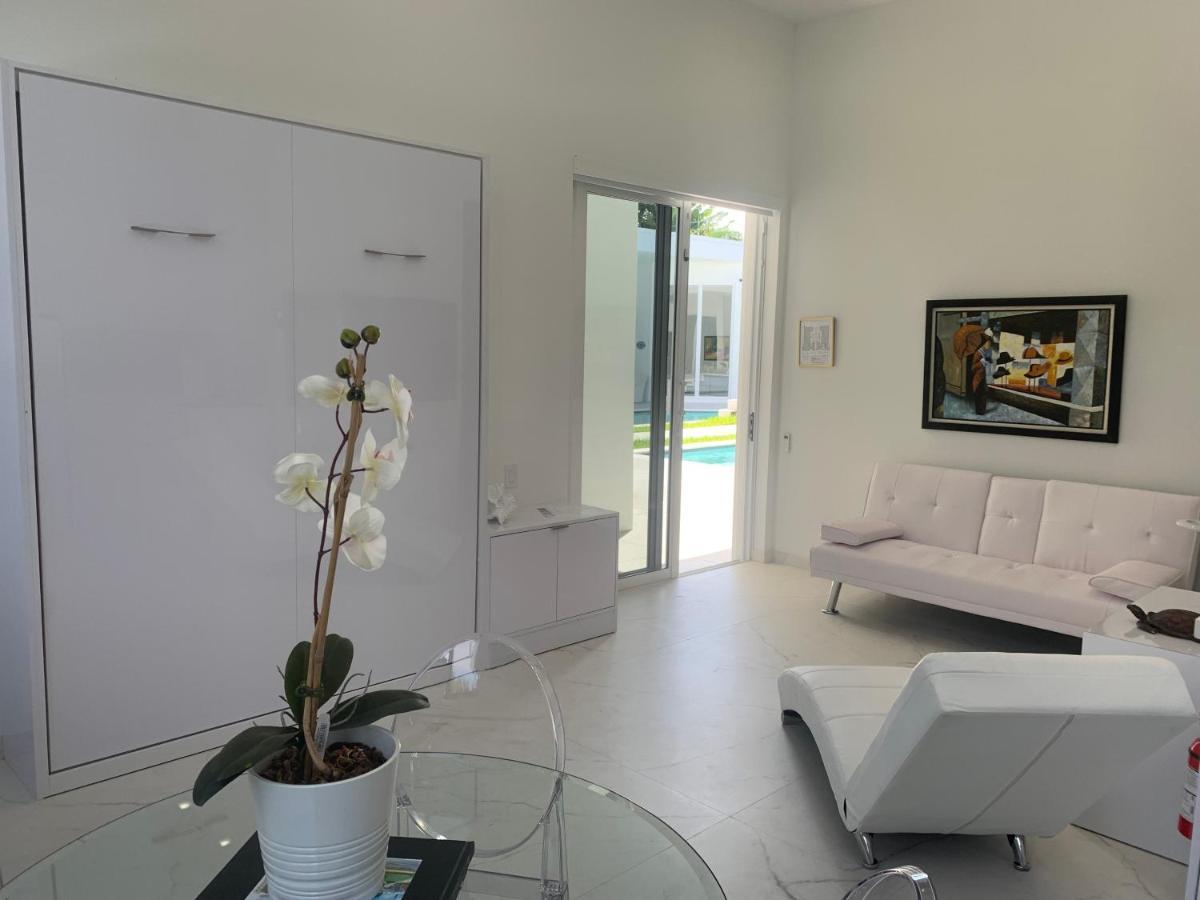 Men Only Clothing Option Guesthouse Near Wilton Manors فورت لودرديل المظهر الخارجي الصورة