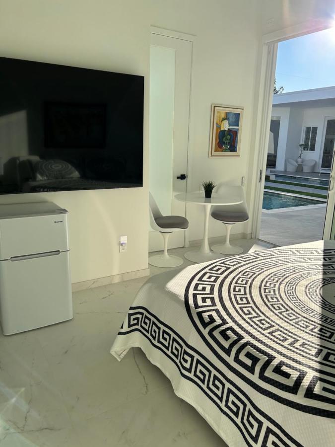 Men Only Clothing Option Guesthouse Near Wilton Manors فورت لودرديل المظهر الخارجي الصورة